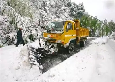 扫雪机_奎屯新疆除雪设备驾驶操作要点说明